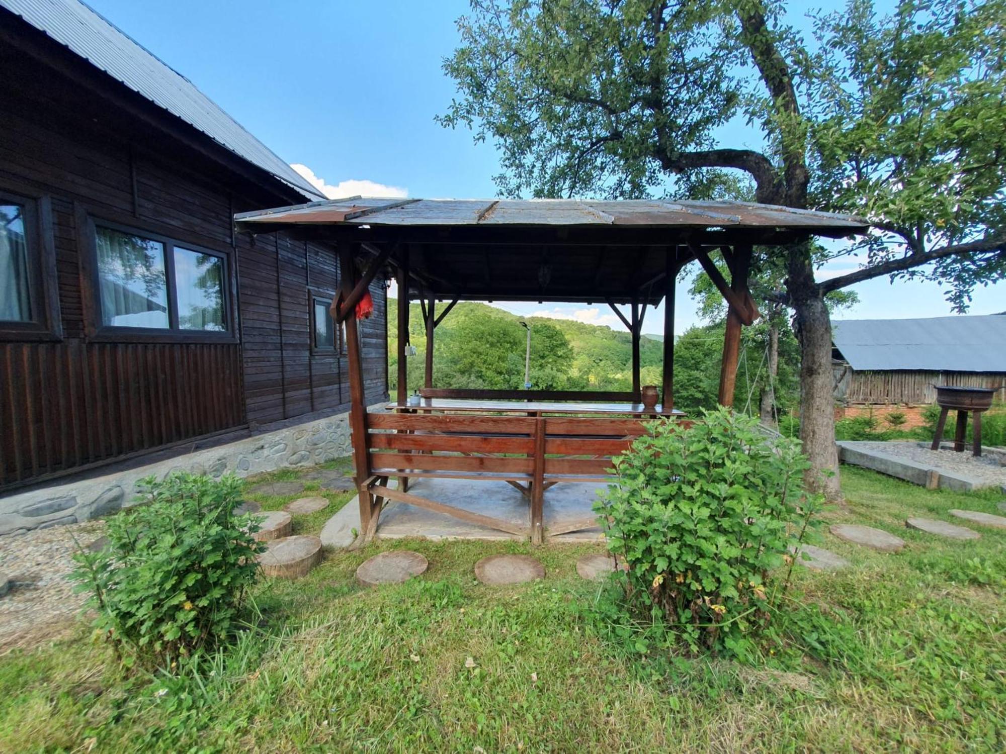 Cabana Valea Lui Mas Robaia ภายนอก รูปภาพ