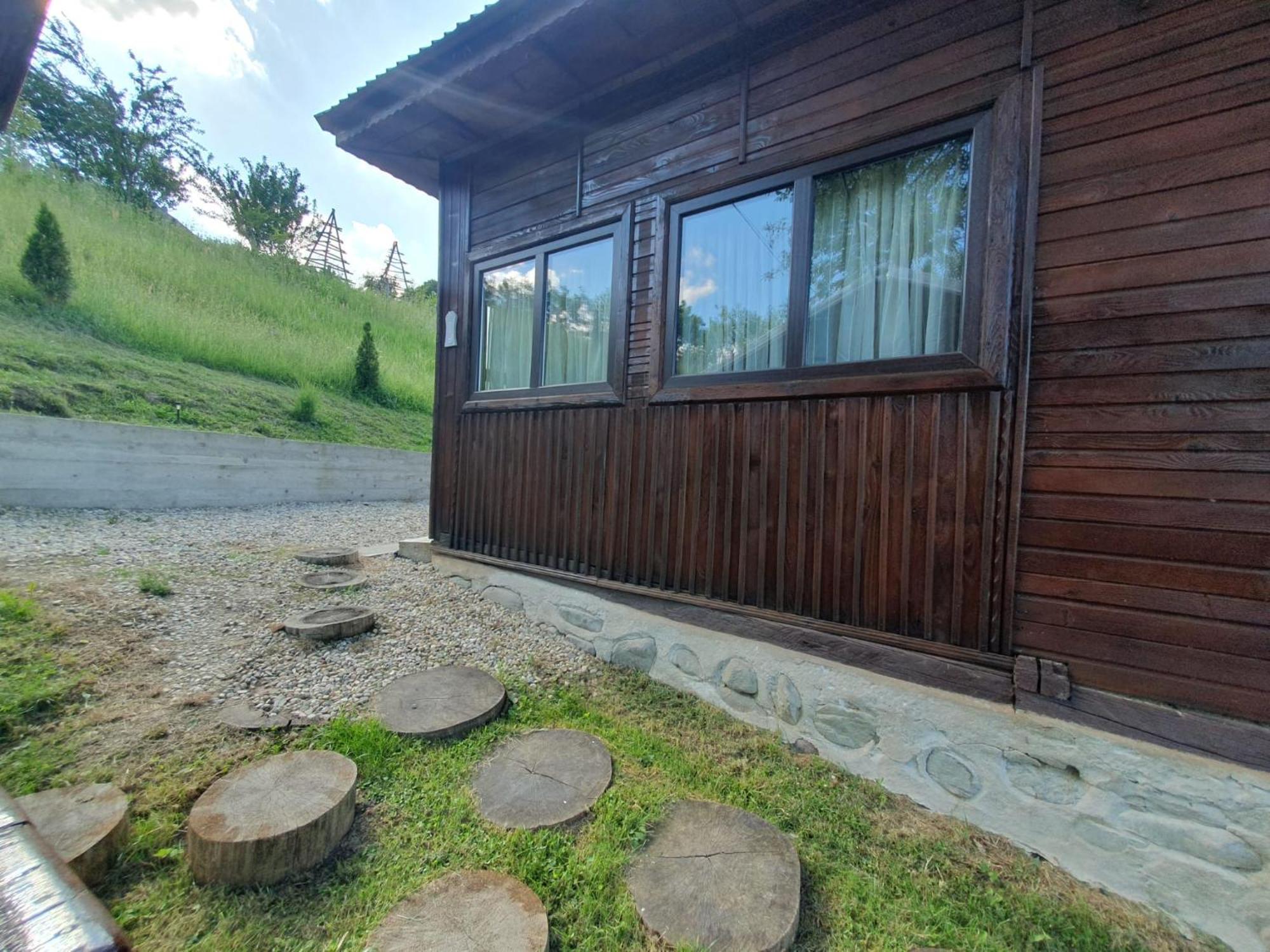 Cabana Valea Lui Mas Robaia ภายนอก รูปภาพ